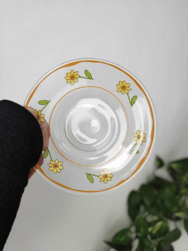 Tasse à café et soucoupe en verre style vintage toutnesols
