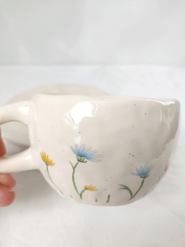 Tasse à café avec soucoupe