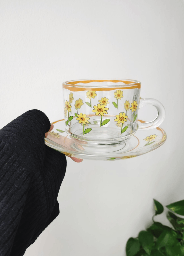 Tasse à café et soucoupe en verre style vintage toutnesols