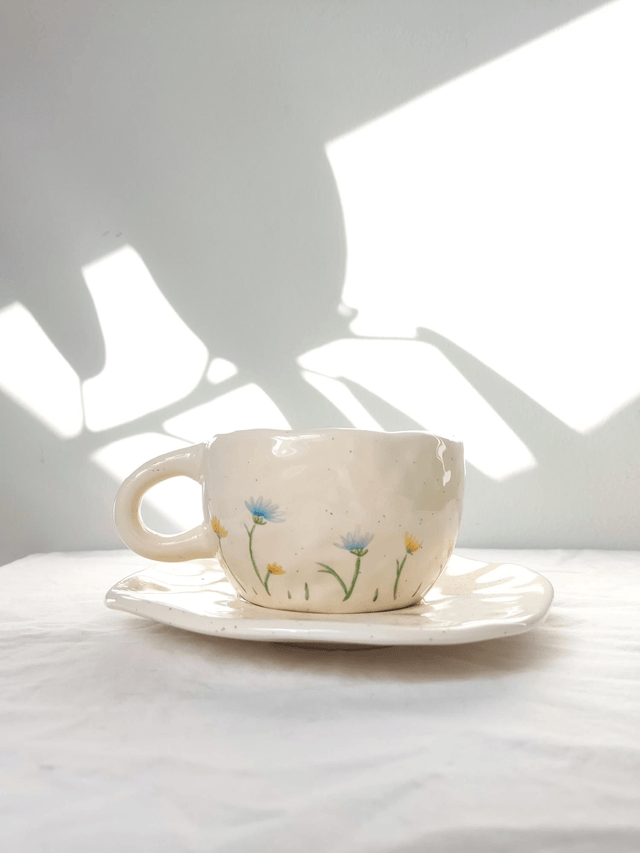 Tasse à café avec soucoupe